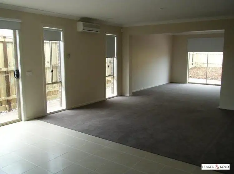 Fifth view of Homely house listing, 10 Tuross Crescent, South Morang VIC 3752