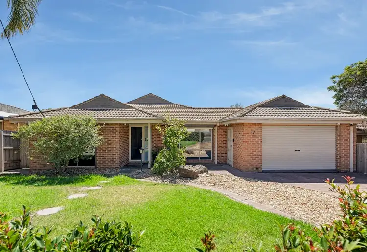 37 Robin Drive, Carrum Downs VIC 3201