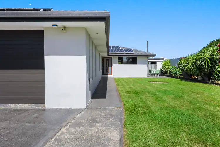 Sixth view of Homely house listing, 22 Coobowie Street, Broadbeach Waters QLD 4218