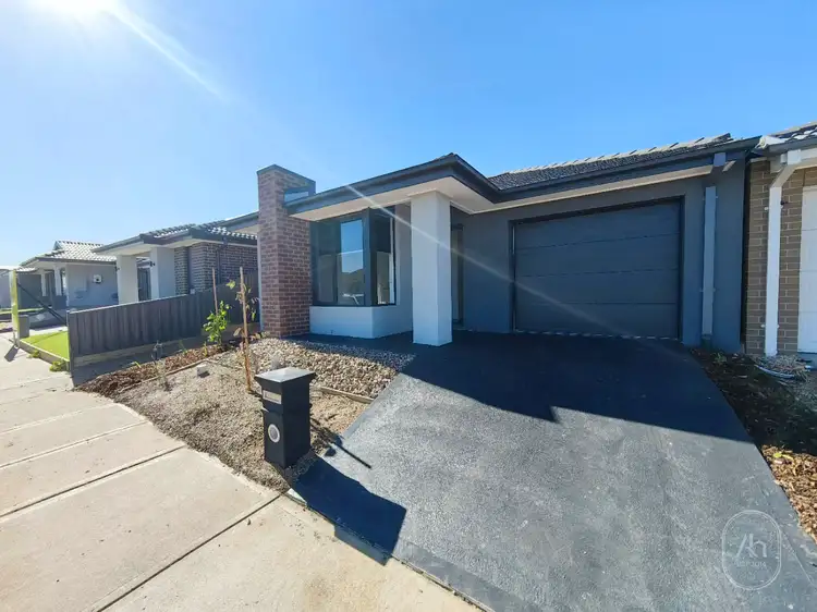 27 Gelantipy Drive, Truganina VIC 3029