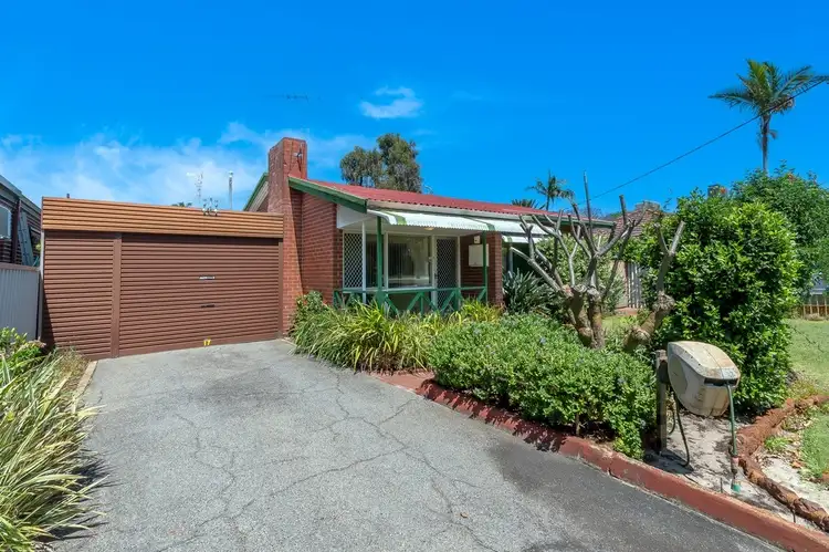 17 Sproxton Way, Embleton WA 6062
