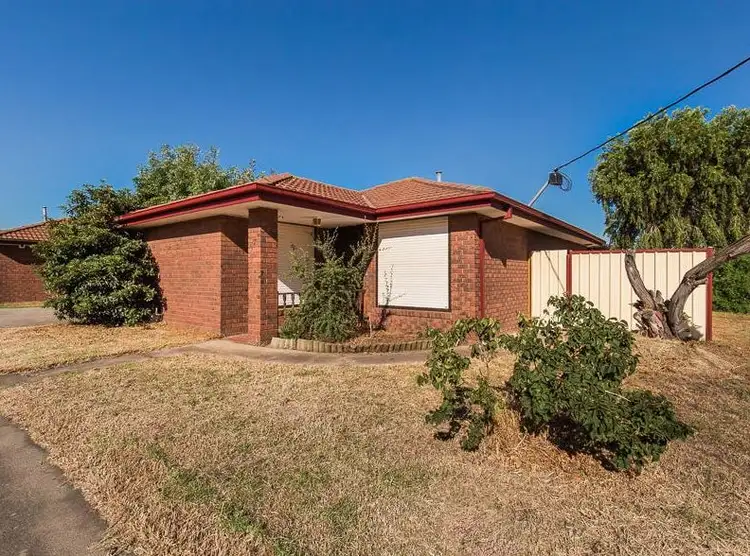 1/15 Wood Street, Deer Park VIC 3023