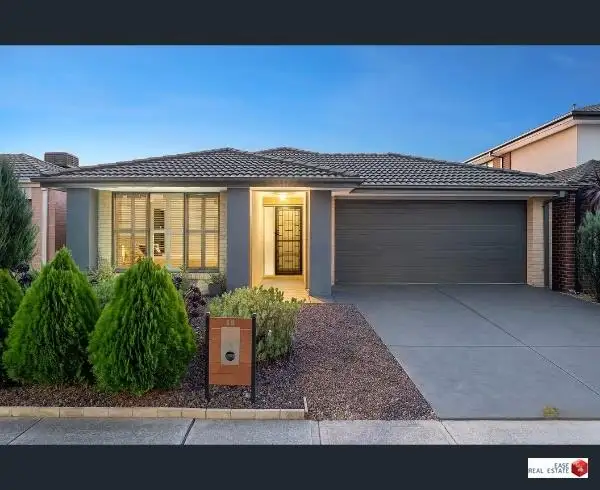 18 Palacio Terrace, Clyde North VIC 3978