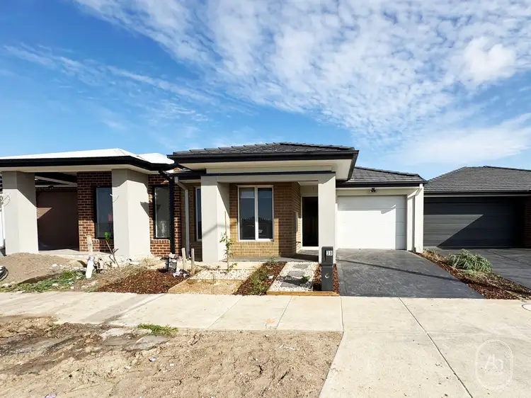 30 Tolkien Drive, Mambourin VIC 3024