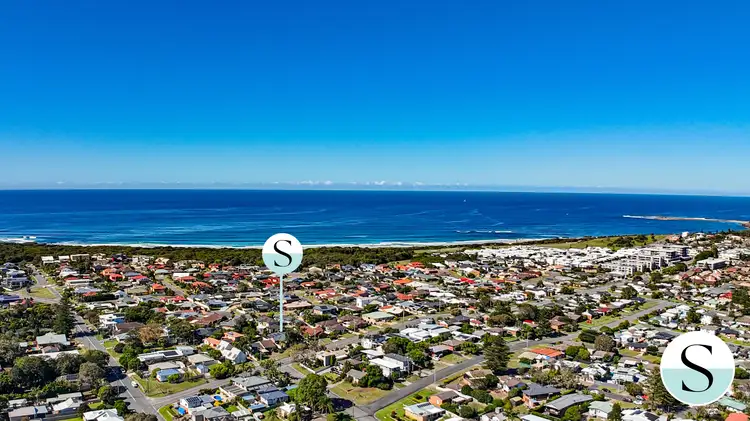 2/5 Caves Beach Road, Caves Beach NSW 2281
