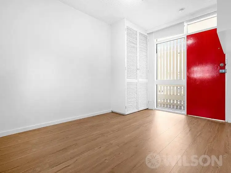 214/44 Barkly Street