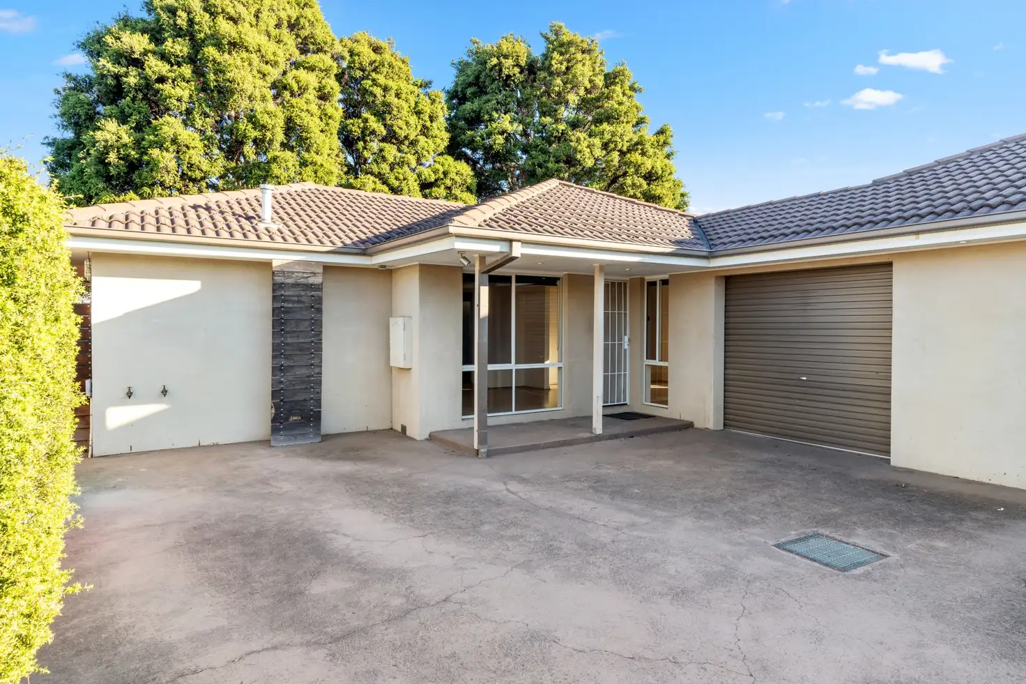 Main view of Homely house listing, 2/6 Carol Avenue, Cranbourne VIC 3977