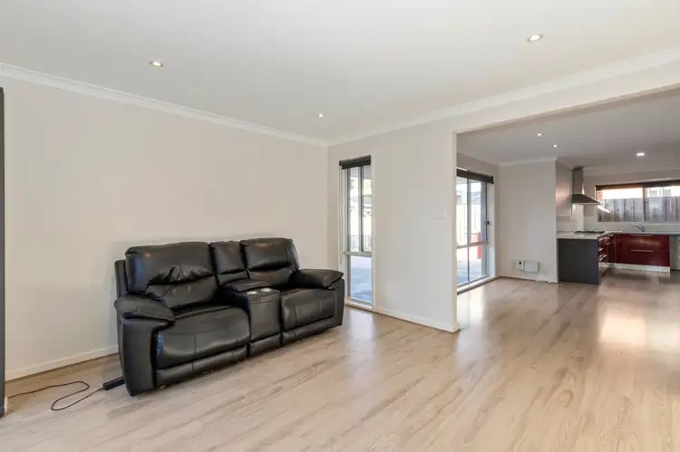 Fourth view of Homely house listing, 2/6 Carol Avenue, Cranbourne VIC 3977