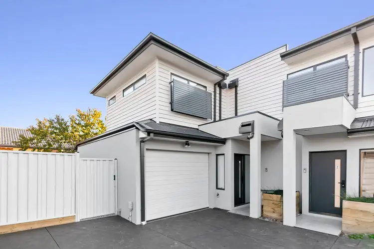 3/6 Elgata Cl, Meadow Heights VIC 3048