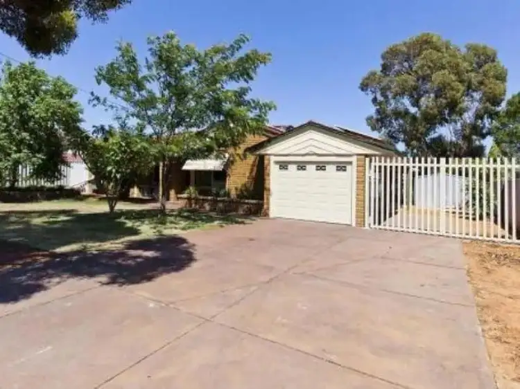 33 Walker Crescent