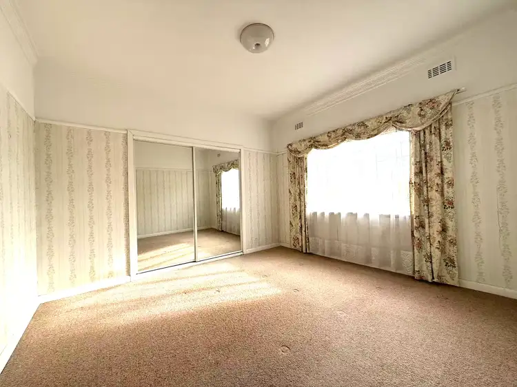 Fourth view of Homely house listing, 10 Narallah Grove, Box Hill North VIC 3129