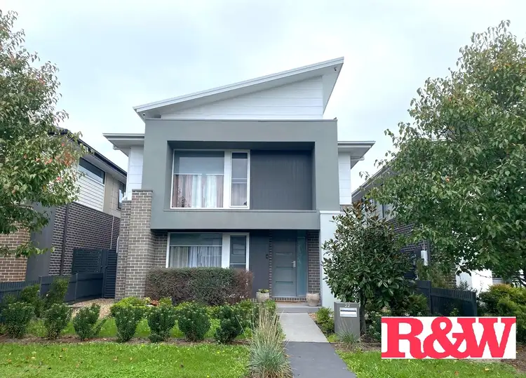 22 Klippel Street, Oran Park NSW 2570