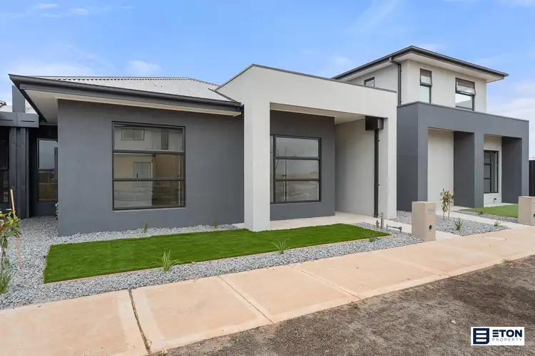9 Beadnell Place, Strathtulloh VIC 3338