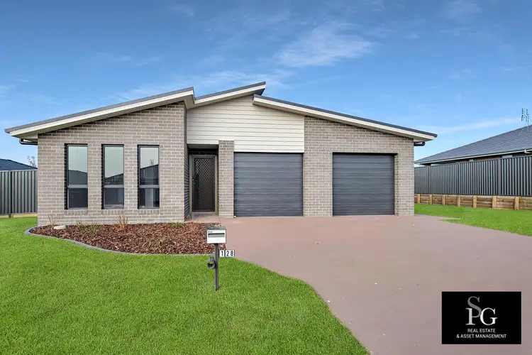 1/28 Corymbia Circuit, Heddon Greta NSW 2321