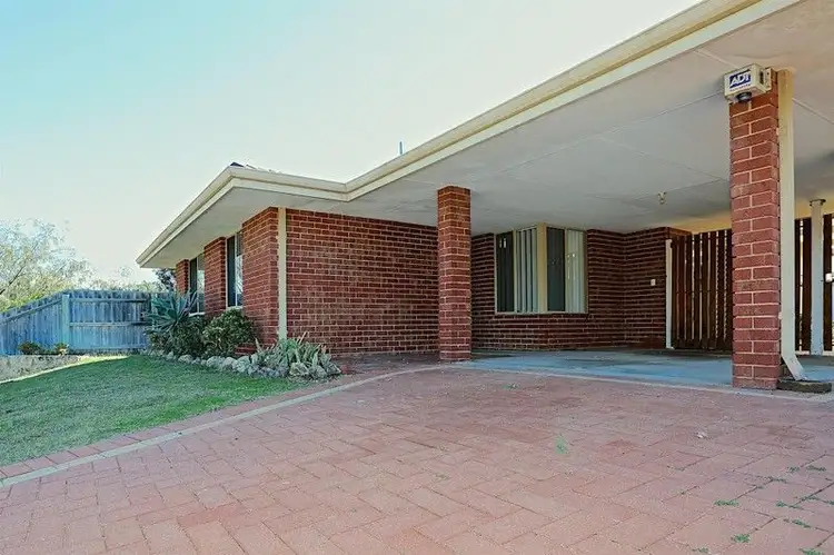 12 Avola Cove