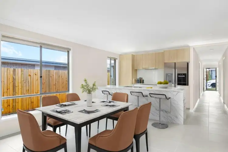 Third view of Homely house listing, 72 Spruce Circuit, Hillcrest QLD 4118