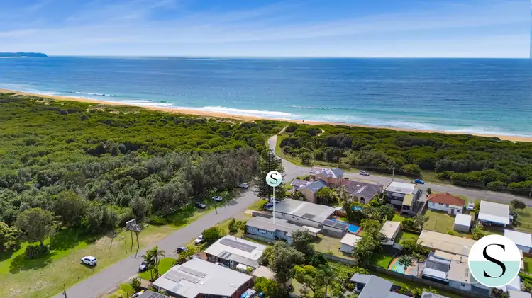 Main view of Homely unit listing, 2/4 Awabakal Avenue, Blacksmiths NSW 2281