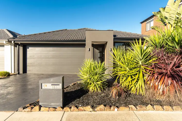 166 Thoroughbred Drive, Clyde North VIC 3978