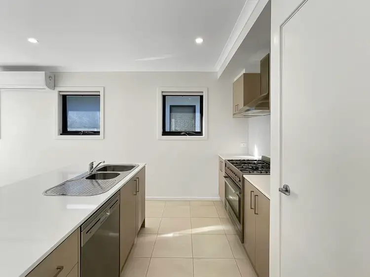 Third view of Homely house listing, 6 Midnight Circuit, South Morang VIC 3752