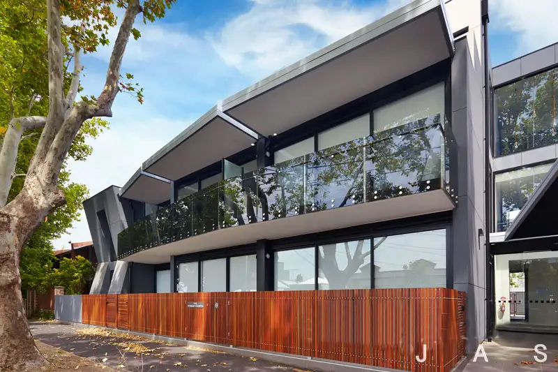 Main view of Homely apartment listing, 2/98-108 Rankins Road, Kensington VIC 3031