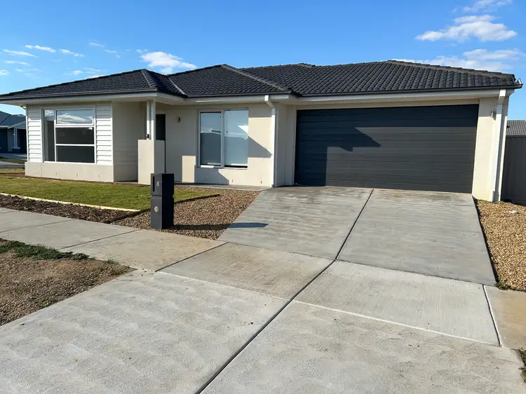 8 Tuckeroo St, Winter Valley VIC 3358