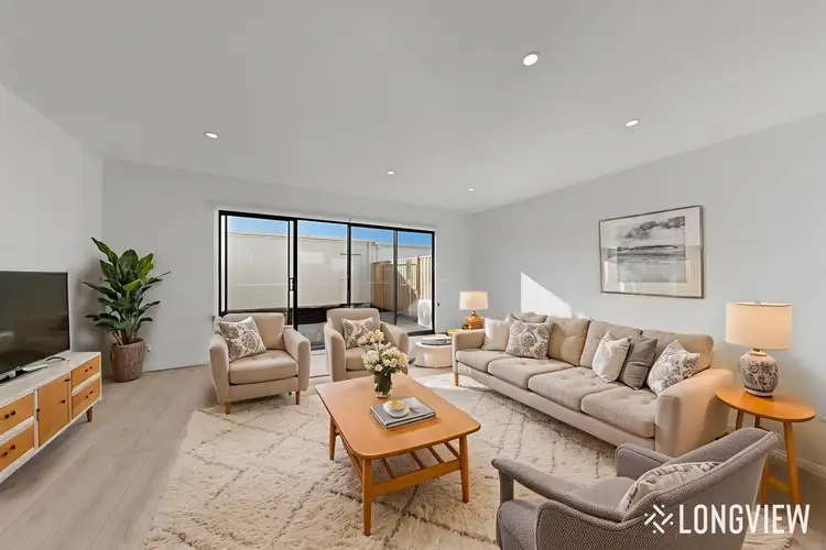28 Khillari Circuit, Clyde North VIC 3978