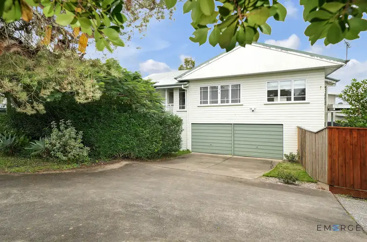 21 Castle St, Fairfield QLD 4103