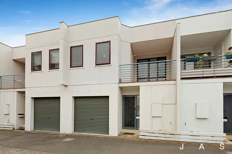 3 Lincoln Mews, Kensington VIC 3031