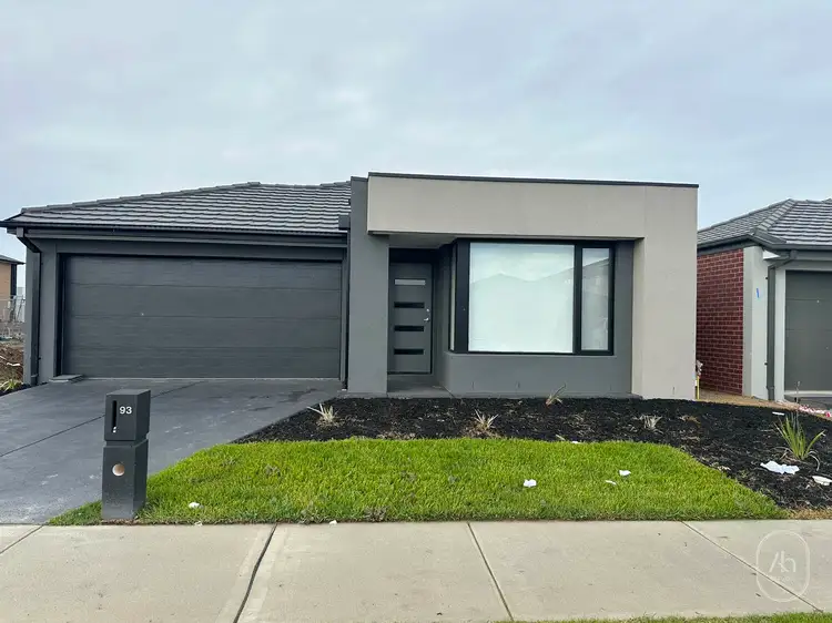 93 Carrera Crescent, Clyde VIC 3978