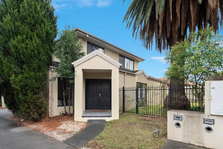 1/421 Middleborough Road, Box Hill VIC 3128