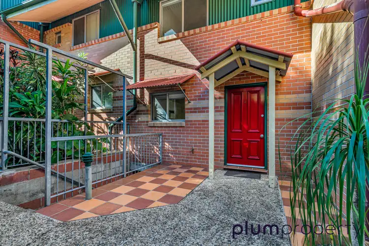 Main view of Homely townhouse listing, 2/21 Marmion Pde, Taringa QLD 4068