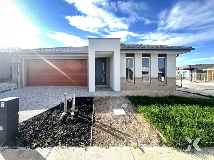 7 Pursuit Street, Mambourin VIC 3024
