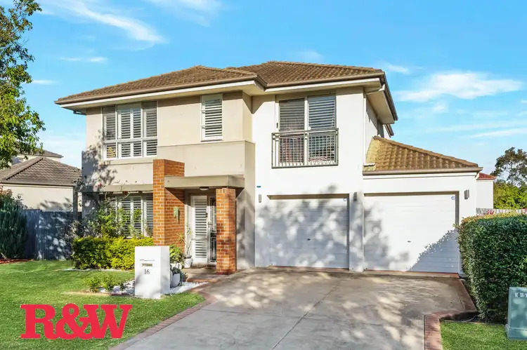 16 Mary Ann Drive, Glenfield NSW 2167