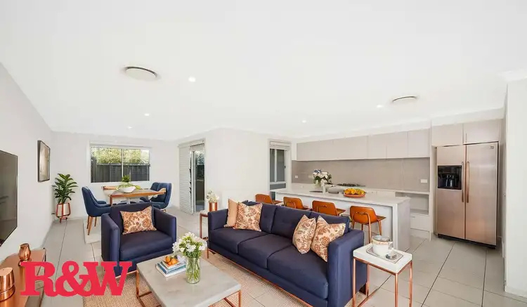3 Highland Close, Macquarie Links NSW 2565