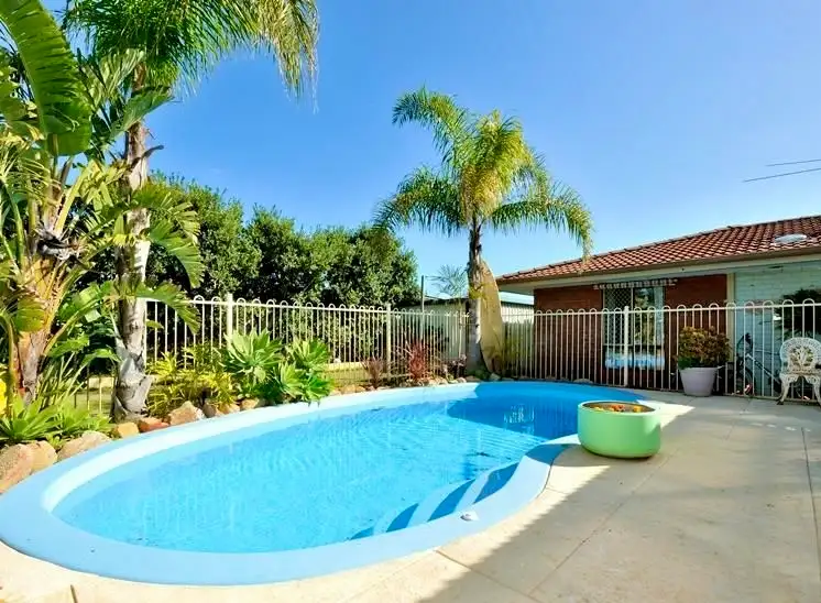 1 Warner Lane, Rockingham WA 6168