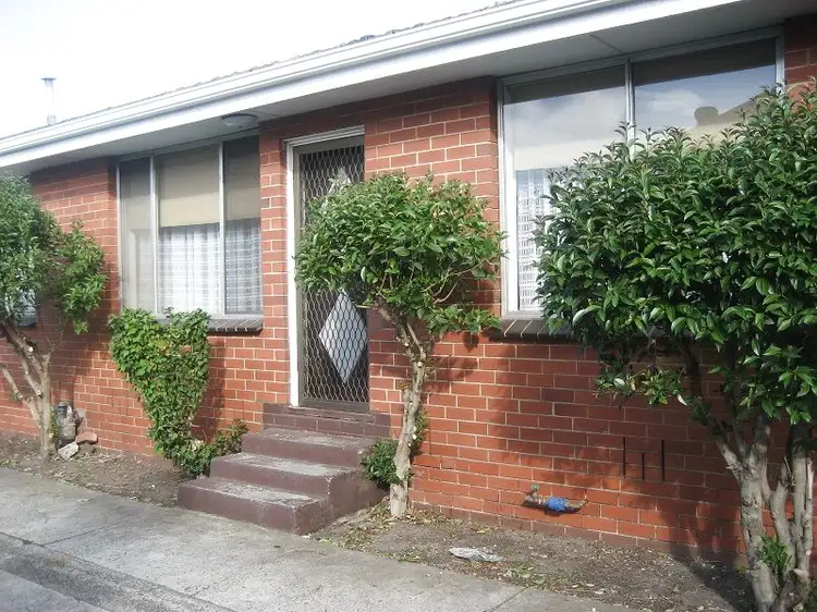2/217 Buckley Street, Seddon VIC 3011
