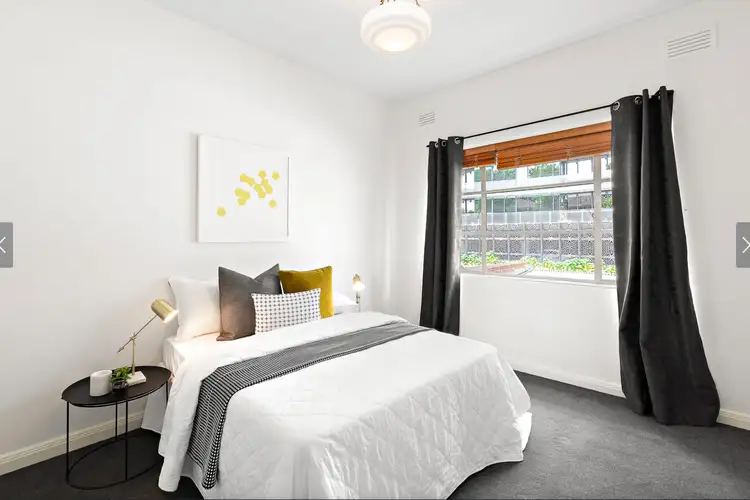 Fifth view of Homely apartment listing, 2/60 Queens Road, Melbourne VIC 3004