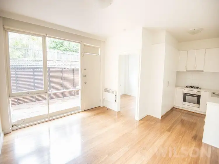 7/12 Robe Street, St Kilda VIC 3182