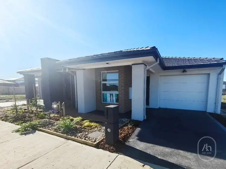 43 Tolkien Drive, Mambourin VIC 3024