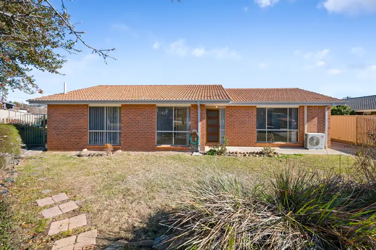 14 Benjee Place, Isabella Plains ACT 2905