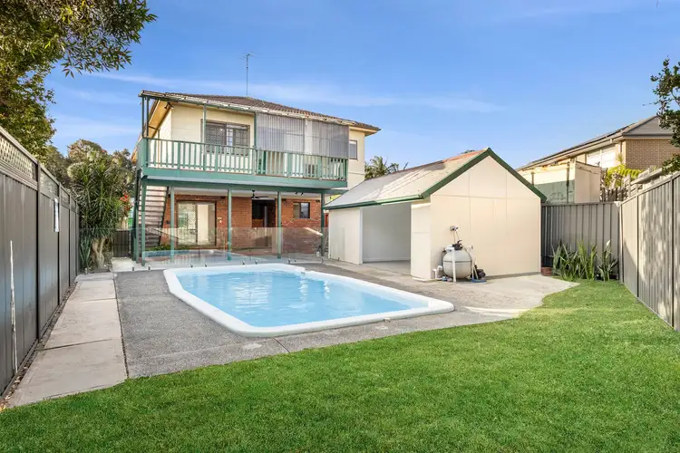 3 Binda Crescent