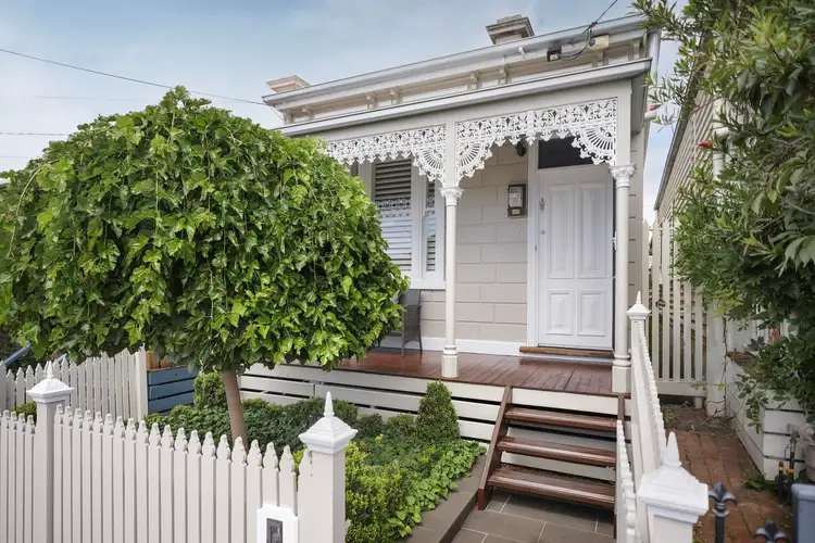 7 Gordon Crescent, Kensington VIC 3031
