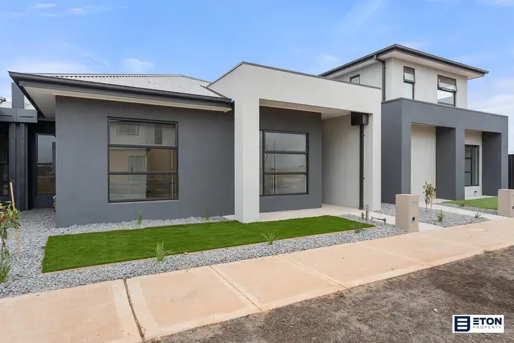 5 Beadnell Place, Strathtulloh VIC 3338