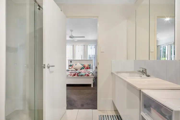 26/17 Springfield Lakes Boulevard, Springfield Lakes QLD 4300