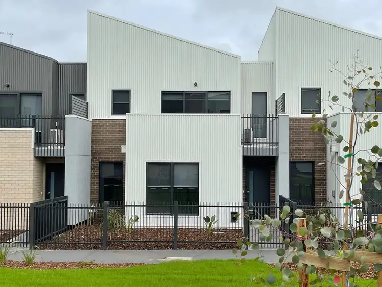 8 Sheba Way, Wollert VIC 3750
