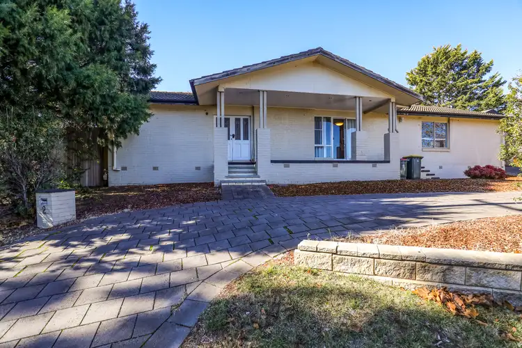 2 Goble Street, Hughes ACT 2605