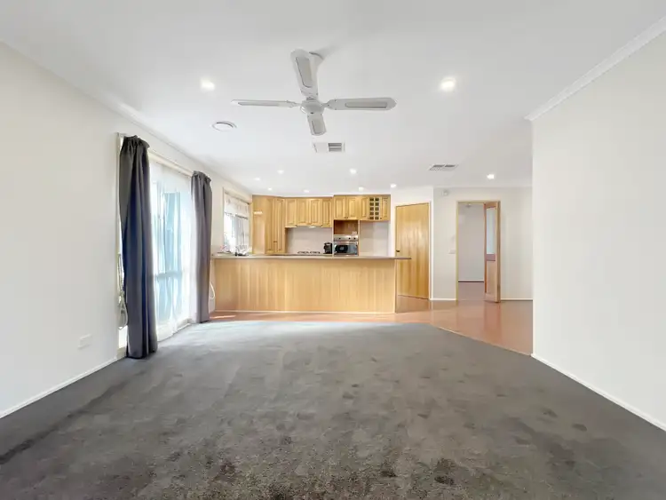 16 Gildan Ct, Hoppers Crossing VIC 3029