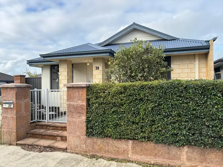 39 Willard Circuit, Banksia Grove WA 6031