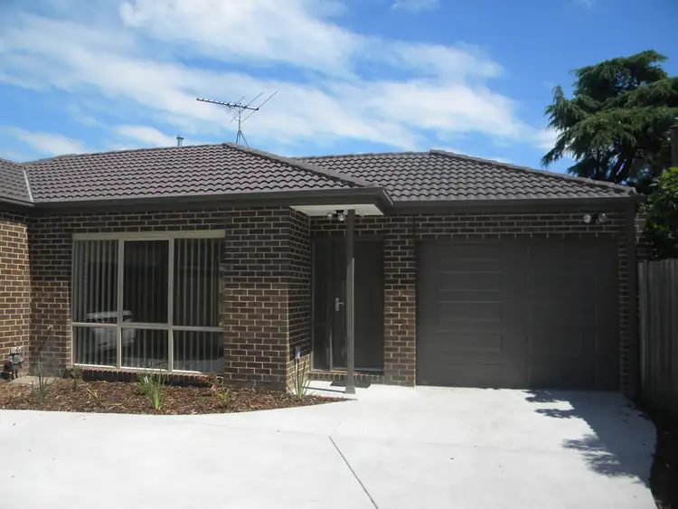 2/76 Barrington Street, Bentleigh East VIC 3165