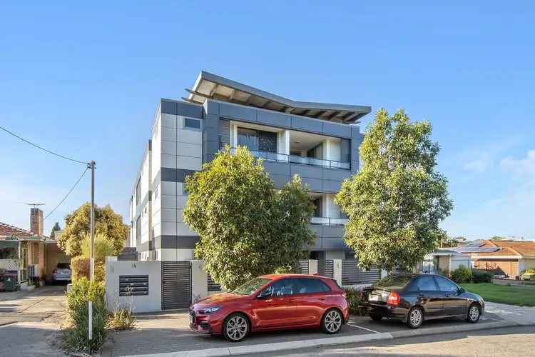 10/14 Kyarra Street, Innaloo WA 6018